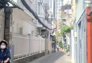 Bán Nhà Đường Xe Hơi Thông Quận 10 - P.11 - 20m² - 3 Tầng - Giá 4.98 Tỷ TL